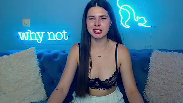 Snapshot of ViollinaLove chatting on June 20, 2026, 4:37 am ViollinaLove online show from June 20, 2026, 4:37 am