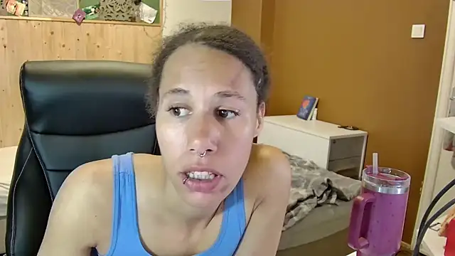 AaliyahHarris online show from April 18, 2026, 7:07 pm