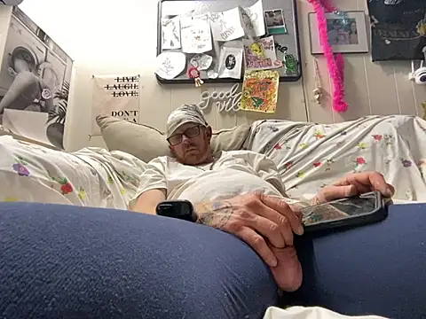 CLoSpunkmeyer69 online show from October 25, 2025, 10:34 am