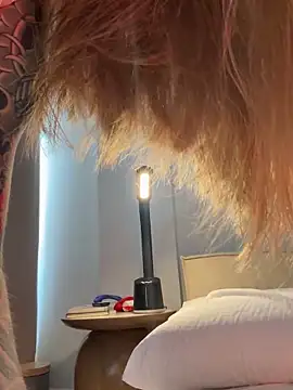 curchez  online show from September 9, 2025, 8:19 pm