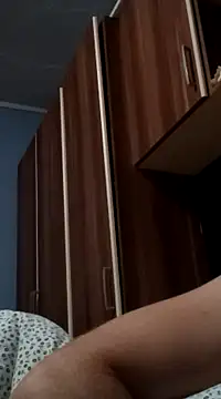 Rolandxxxr online show from February 7, 2025, 5:29 pm