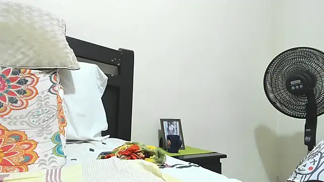 mara2020 69 online show from March 2, 2025, 5:04 pm