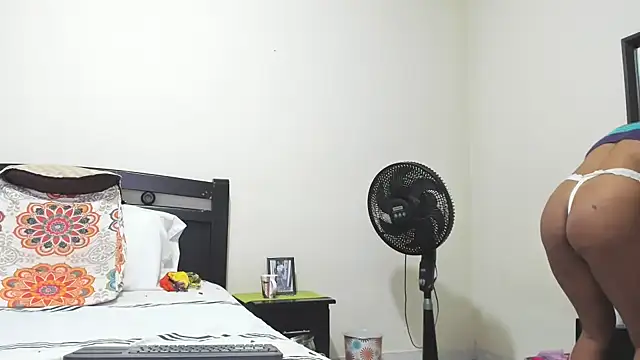 mara2020 69 online show from March 3, 2025, 12:27 pm