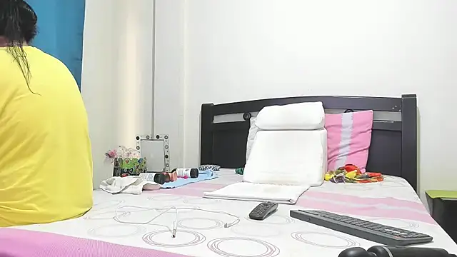 mara2020 69 online show from October 8, 2025, 2:14 pm