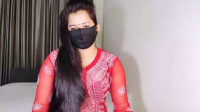 Snapshot of YourLovelyQueen chatting on December 6, 2024, 5:44 pm YourLovelyQueen online show from December 6, 2024, 5:44 pm