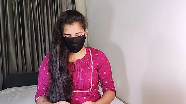 Snapshot of YourLovelyQueen chatting on January 25, 2025, 4:23 am YourLovelyQueen online show from January 25, 2025, 4:23 am
