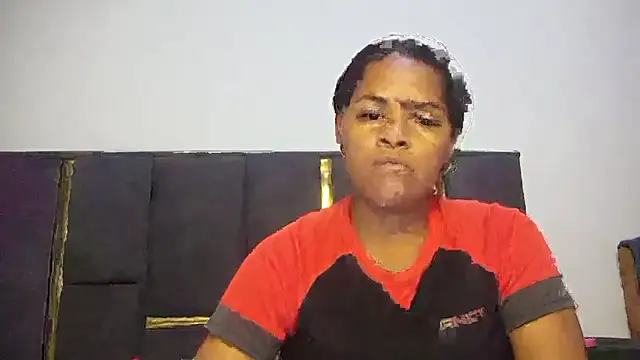 Snapshot of aleixane chatting on June 12, 2026, 5:23 pm aleixane online show from June 12, 2026, 5:23 pm