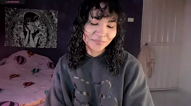 Mary Rosse1 online show from January 19, 2025, 11:56 am