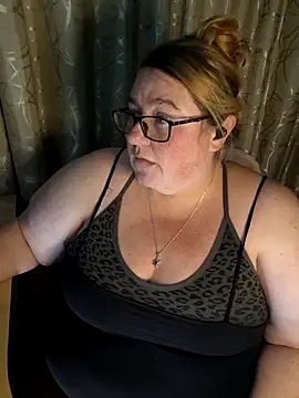 Snapshot of Iceprincess2bad4u chatting on June 12, 2026, 6:07 pm Iceprincess2bad4u online show from June 12, 2026, 6:07 pm