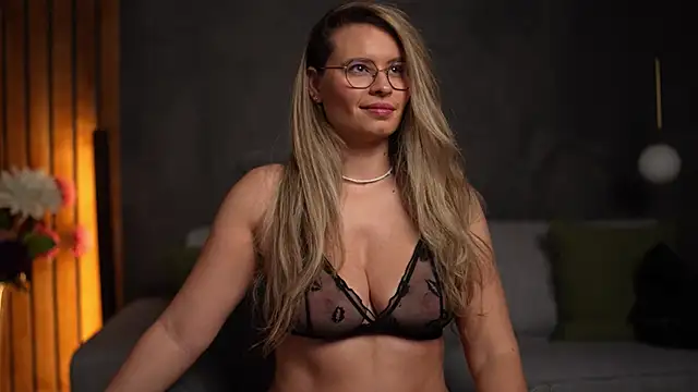 Snapshot of BrandyWhite chatting on February 11, 2026, 5:23 am BrandyWhite online show from February 11, 2026, 5:23 am