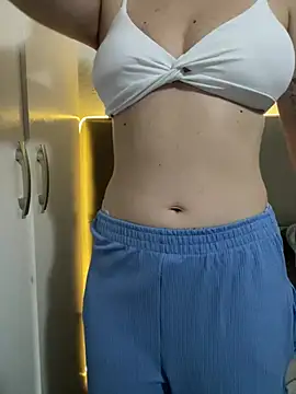 Snapshot of larrysalopes chatting on March 20, 2026, 10:25 pm larrysalopes online show from March 20, 2026, 10:25 pm