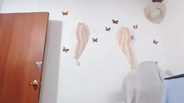 Snapshot of angie_tssex chatting on March 7, 2025, 12:45 pm angie tssex online show from March 7, 2025, 12:45 pm