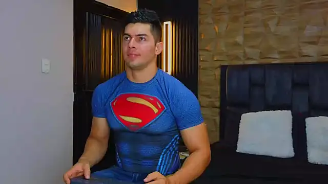 FelipeAndMarcello3 online show from February 4, 2025, 10:55 pm