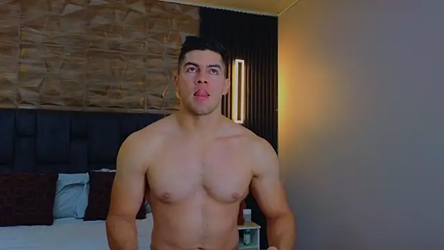 FelipeAndMarcello3 online show from February 24, 2025, 7:19 pm