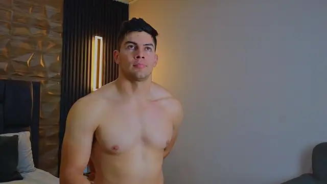 FelipeAndMarcello3 online show from March 6, 2025, 11:31 pm