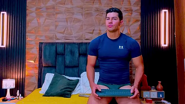 FelipeAndMarcello3 online show from March 23, 2026, 2:43 pm