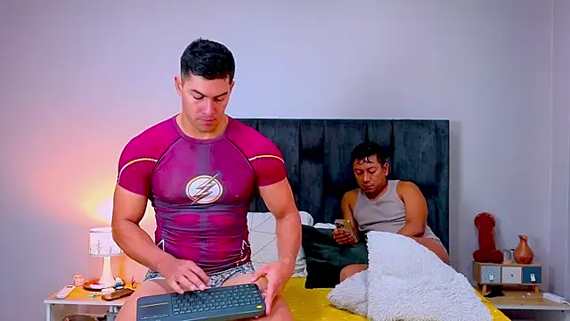 FelipeAndMarcello3 online show from April 20, 2026, 2:09 pm