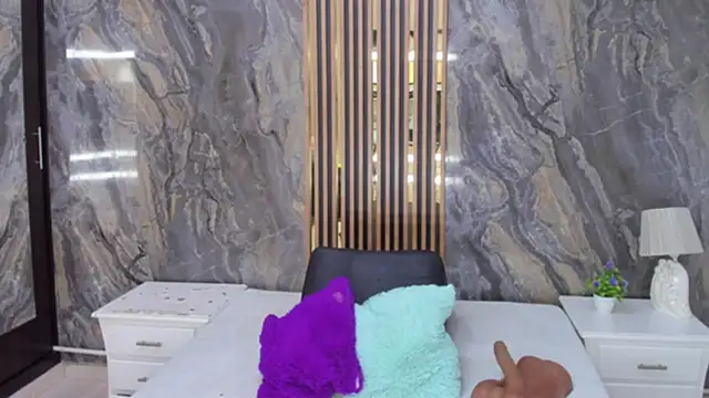 Nyakimgold online show from November 18, 2025, 12:20 pm