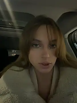 -AngelAri- online show from February 25, 2026, 6:06 pm