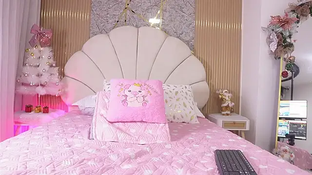 mssburbuja online show from November 21, 2025, 3:05 am