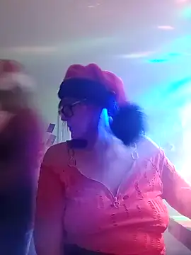 Snapshot of COUPLE4VOYEUR01 chatting on December 21, 2024, 8:00 pm COUPLE4VOYEUR01 online show from December 21, 2024, 8:00 pm