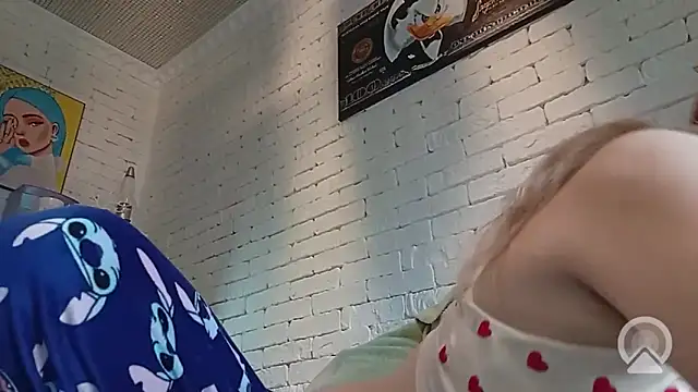 Angel girllovemy online show from February 12, 2026, 8:20 am