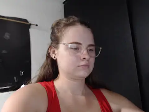 Snapshot of HellenMiyer1111 chatting on January 15, 2026, 6:33 pm HellenMiyer1111 online show from January 15, 2026, 6:33 pm