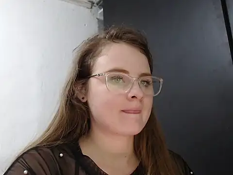 Snapshot of HellenMiyer1111 chatting on February 1, 2026, 7:23 pm HellenMiyer1111 online show from February 1, 2026, 7:23 pm