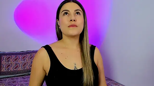 amelie collins online show from March 21, 2025, 9:01 pm