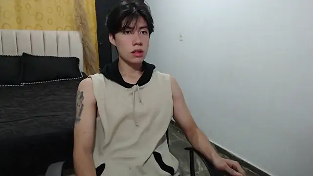 Elio-cam online show from December 11, 2024, 8:47 am