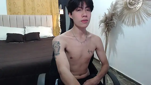 Elio-cam online show from November 27, 2025, 4:14 am