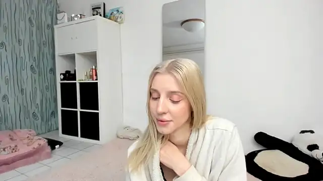 KenzieDawton online show from May 15, 2026, 4:36 pm