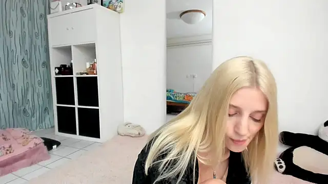 KenzieDawton online show from May 20, 2026, 4:24 pm