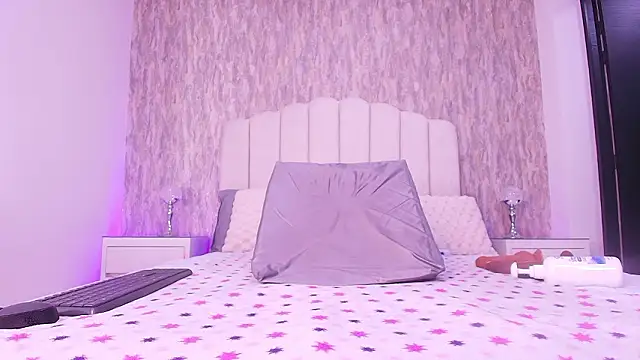 raven lilith  online show from February 27, 2026, 3:17 am