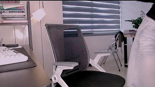 Shyn   online show from February 25, 2026, 3:49 am