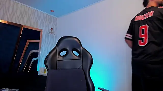 Petesevans online show from December 22, 2025, 11:35 pm