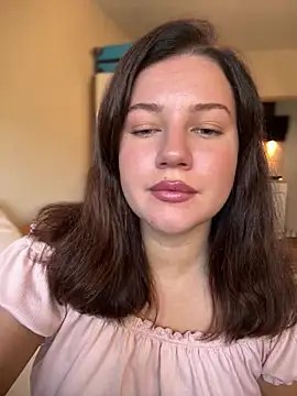 likaxxx online show from October 6, 2025, 11:29 am