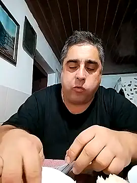 ADRIAN ADI40 online show from January 5, 2025, 7:07 am