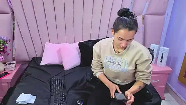 fisting anal 69 online show from February 17, 2026, 12:56 pm