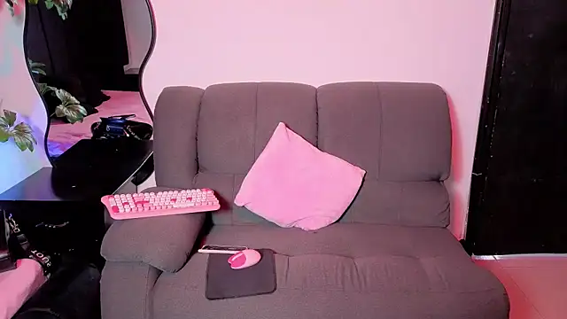 fisting anal 69 online show from May 14, 2026, 1:18 pm