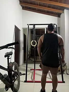 Danielsbigcum online show from April 7, 2026, 4:24 am