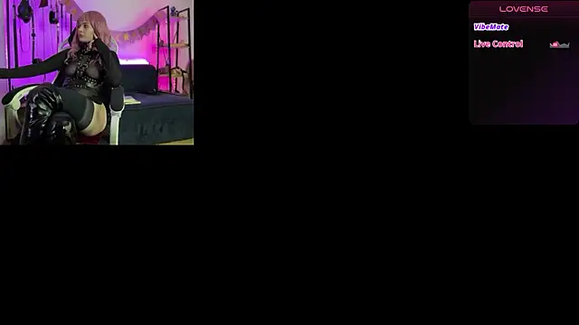 CyberXGoddess online show from April 9, 2026, 10:15 pm