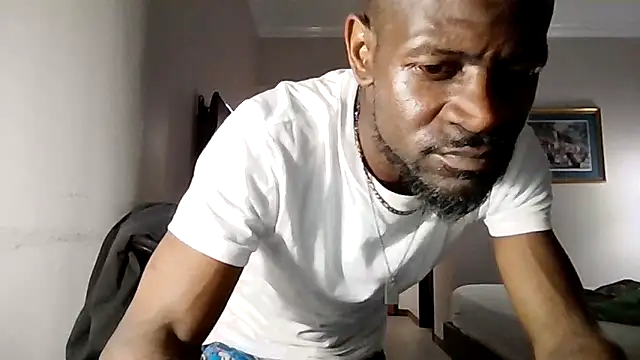 Maculine Stayr online show from March 22, 2026, 10:24 pm