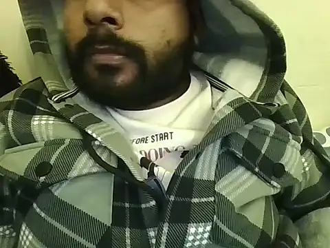 SHENOY3 online show from January 9, 2025, 2:22 am