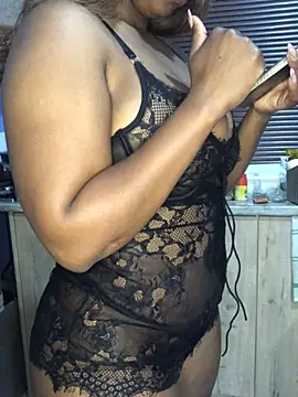 Snapshot of Mysterious_peaches chatting on November 3, 2025, 6:42 pm Mysterious peaches online show from November 3, 2025, 6:42 pm