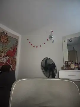 kiaraglam2 online show from November 6, 2025, 1:23 pm