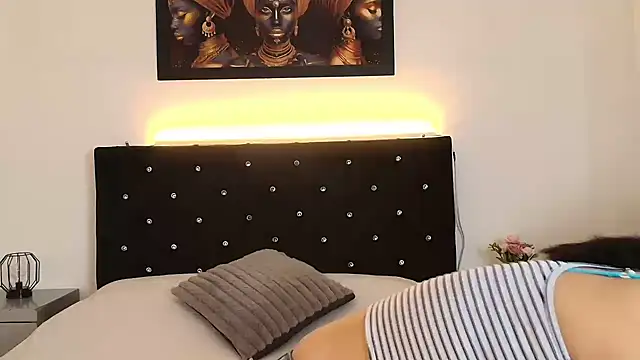 Shanon mature online show from April 30, 2026, 7:31 pm