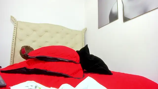 izzy cum online show from January 11, 2025, 7:27 pm