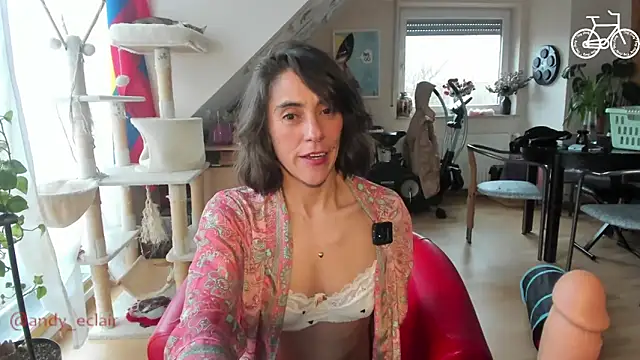 Snapshot of tinny_williams chatting on March 11, 2026, 3:07 pm tinny williams online show from March 11, 2026, 3:07 pm