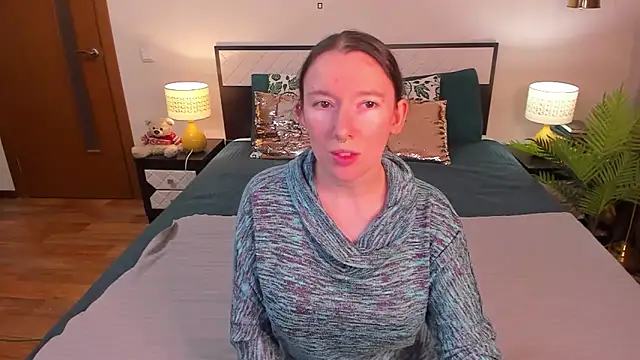 CatherineWalls online show from June 4, 2026, 4:29 am